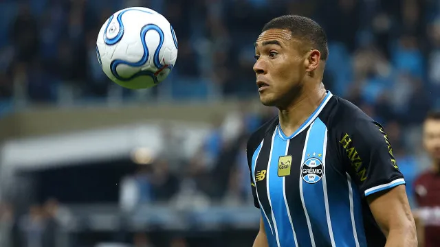 Grêmio e Inter fazem Gre-Nal do desespero com tabu e pressão contra o rebaixamento