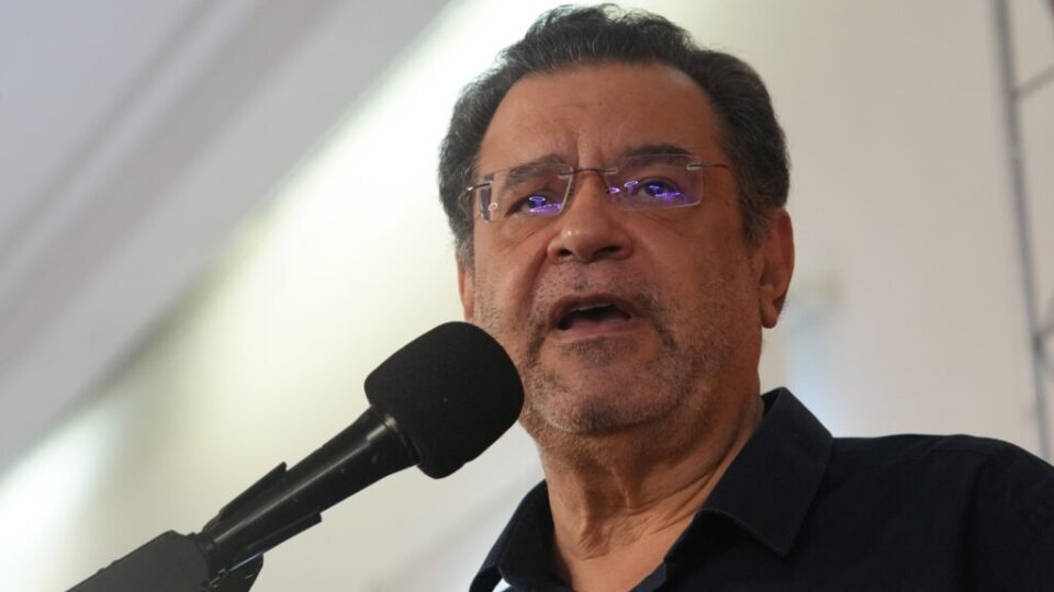 Rui Pimenta, do PCO, diz que Moraes persegue Flávio e que STF exerce “ditadura”