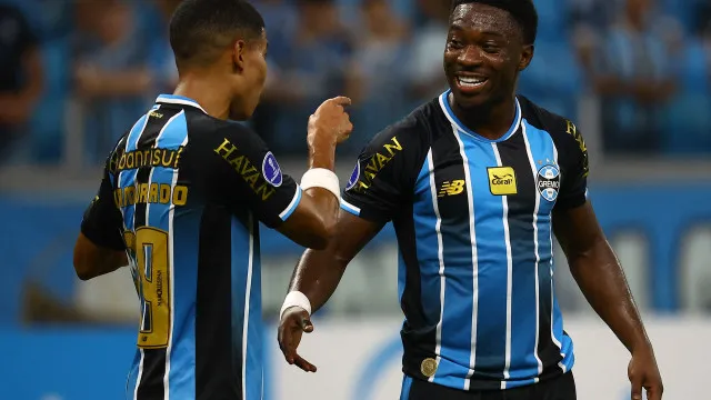 São Paulo encerra 'recesso' com reforços à disposição diante do Grêmio