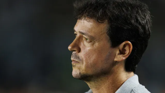 Diniz aponta frustração e tristeza no Corinthians com saída de Memphis: 'Serviu de motivação'