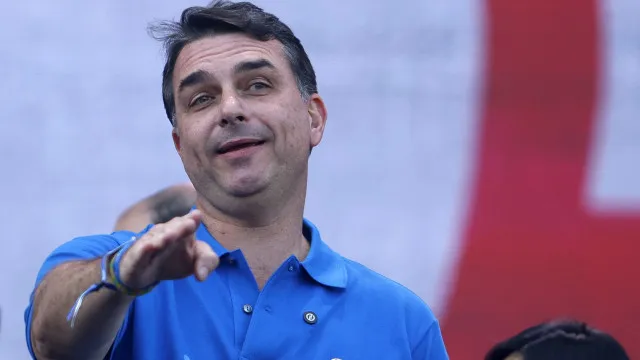 Coordenadora da campanha de Flávio Bolsonaro critica debate sobre 6x1