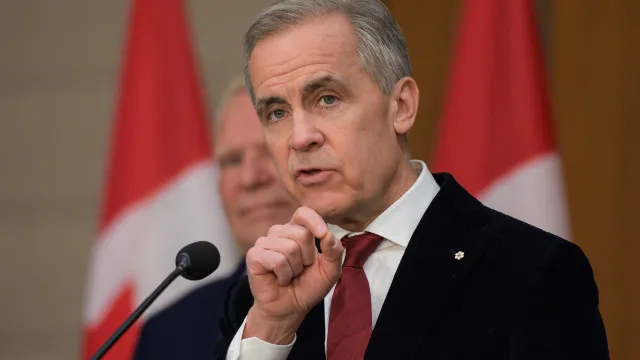 Após EUA aplicarem tarifas de 50% ao Canadá, premiê diz que país vai retaliar 'dólar por dólar'