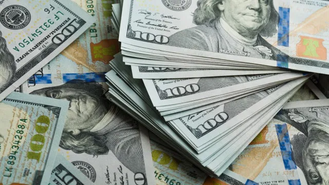 Dólar e Bolsa fecham em alta com guerra no Oriente Médio no radar