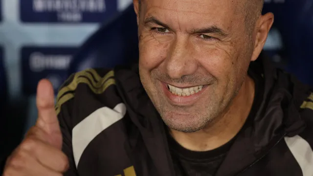 Flamengo martela até superar o Remo e coloca pressão no Palmeiras