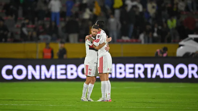 Flamengo vence no Equador e dá um salto rumo à semifinal da Libertadores