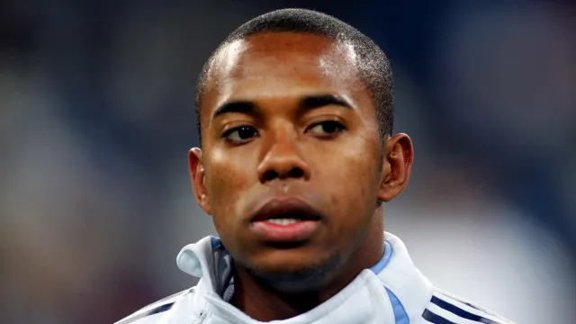 Robinho reduz pena em 72 dias após estudar e trabalhar na prisão