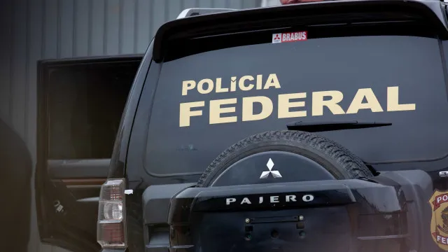 PF prende suspeitos de esconder cocaína em cosméticos no aeroporto de Guarulhos
