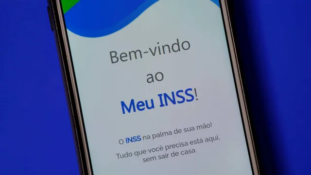 INSS começa a pagar benefícios de setembro; veja calendário completo