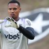 Botafogo encaminha venda de John ao Nottingham Forest; saiba detalhes
