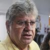 Governador da Paraíba é internado após sentir dores abdominais