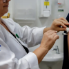 Governo do RJ expande vacina contra HPV para jovens de até 19 anos