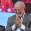 Lula descarta desafiar EUA, mas diz que Brasil não é republiqueta