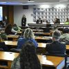 Comissão do Senado aprova proposta contra suicídio infantil