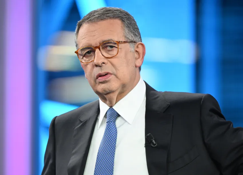 António José Seguro chega para o debate presidencial na RTP em 6 de janeiro de 2026, em Lisboa, Portugal • Photo by Alex Juarez/Anadolu via Getty Images