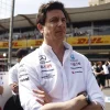 Wolff acusa rivais de pressionar a FIA por mudança nas regras dos motores